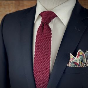 Men's Burgundy Textured Knit Necktie